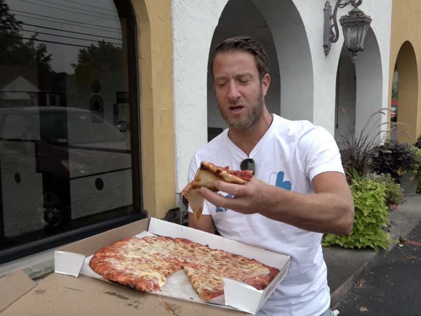 Barstool Pizza Review - Bocce Club Pizza (Buffalo, NY)