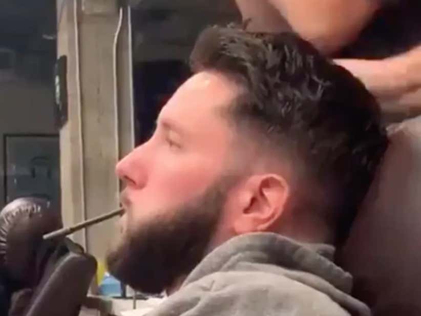 You Just HATE To See Gleyber Torres Dominate the Astros, Don’t Ya Jared?