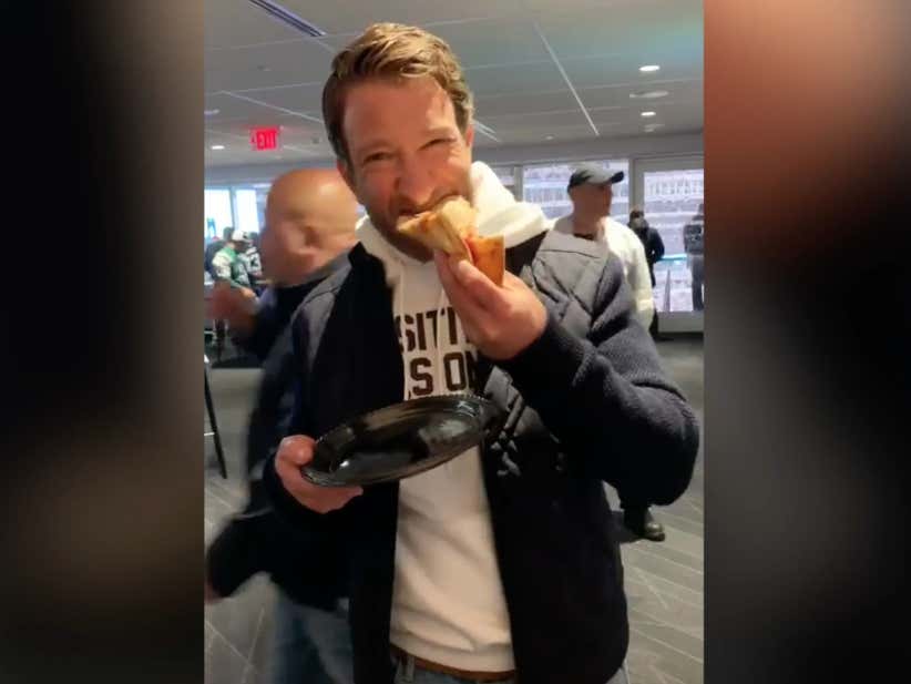 Barstool Pizza Review - MetLife Stadium