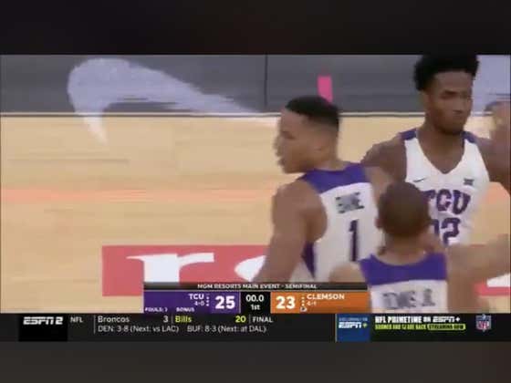Clemson misses an open dunk which leads to a last second layup for TCU to cover 1H -.5