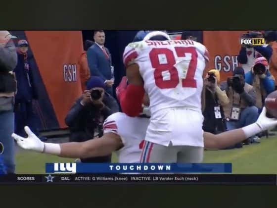 Daniel Jones drops a dime to cut it to five against the Bears late in the 4th. Giants are 6-point underdogs today.