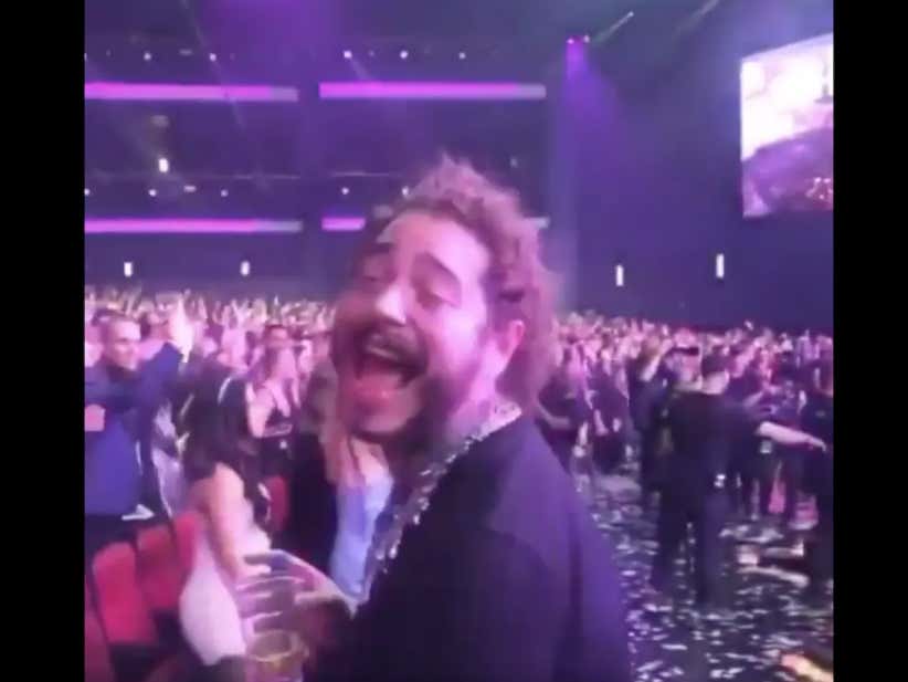 Post Malone Singing And Dancing To Shania Twain At The AMAs Will