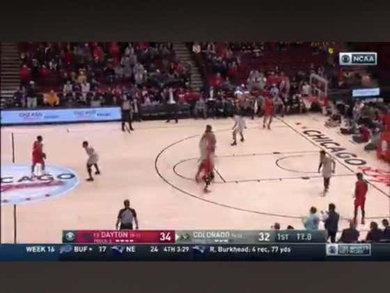 Dayton hits a floater in the final seconds of the half to cover 1H -3