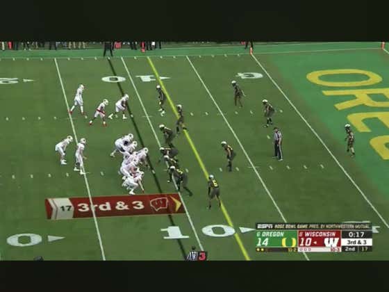 Wisco scores with 11 seconds left in the half to cover 1H -2.5 and hit the 1H over 24.5